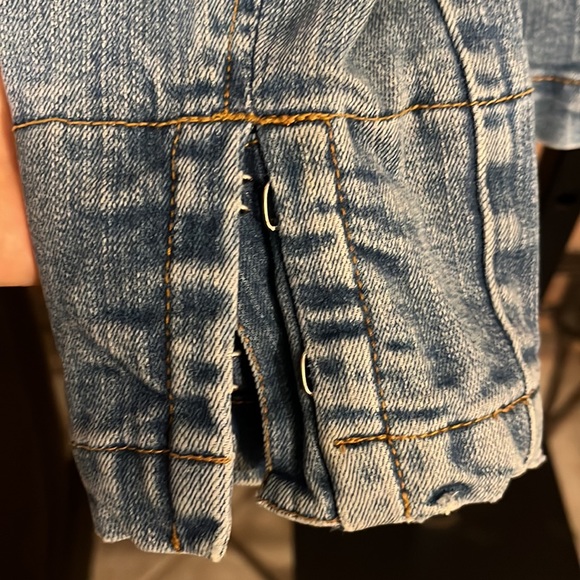Vintage I.N.C size small petite Fitted Denim Jacket with Hook and Eye Closure - Picture 5 of 9